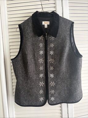 Talbots Black Herringbone Zip Vest with Snowflake Embroidery WORN ONCE